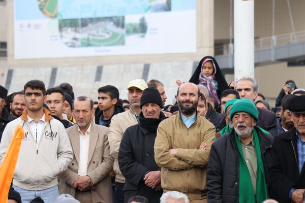 اجتماع عظیم منتظران ظهور در میدان شهدا مشهد