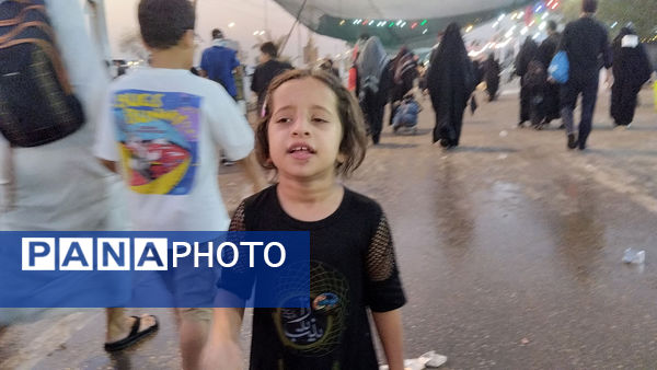 کودکان در پیاده‌روی نجف تا کربلا