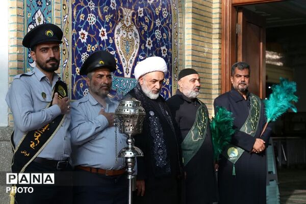 مراسم گرامیداشت رهبر شهید انقلاب اسلامی در حرم مطهر حضرت عبدالعظیم حسنی (ع) شهرری