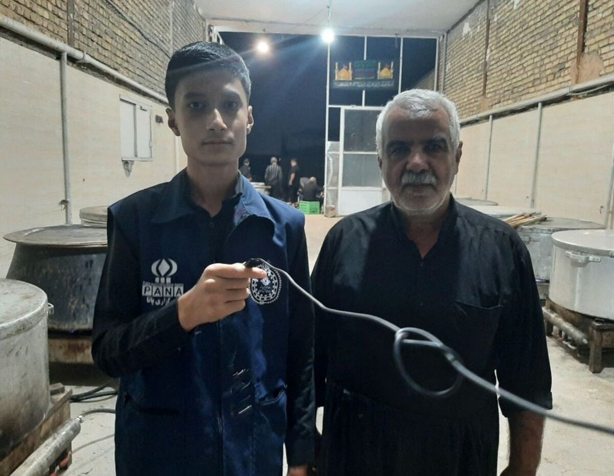 40 سال است که در روز اربعین، پذیرای عزاداران حسینی هستم