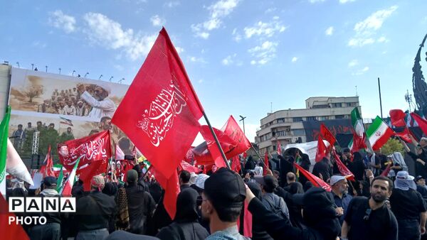 آخرین بدرقه رهبر شهید انقلاب در تهران