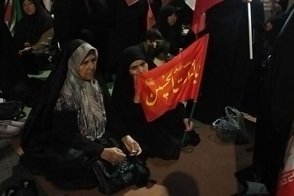 صد و شصت و دو شب، با یک روایت؛ شب‌هایی که از دلِ شهر می‌گذرند و به دل می‌نشینند