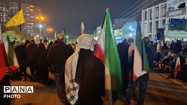 قاب‌هایی خاص از حضور افراد متنوع در تجمعات