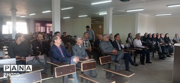 برگزاری انتخابات انجمن اولیا و مربیان در مدرسه وابسته به دانشگاه زانیاران کردستان