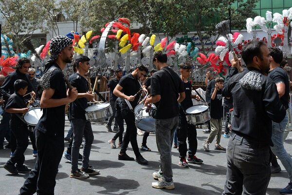  انا علی العهد، ما نسل ظهوریم