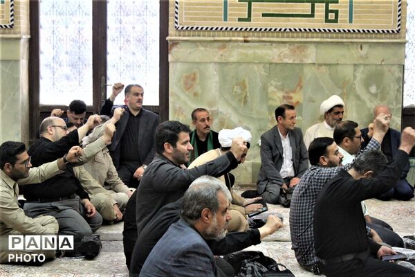 گلباران مزار شهدای حماسه آزادسازی خرمشهر در قم