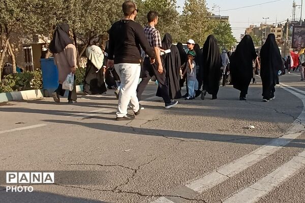 وداع آحاد مردم ایران با رهبر شهید در مصلی تهران