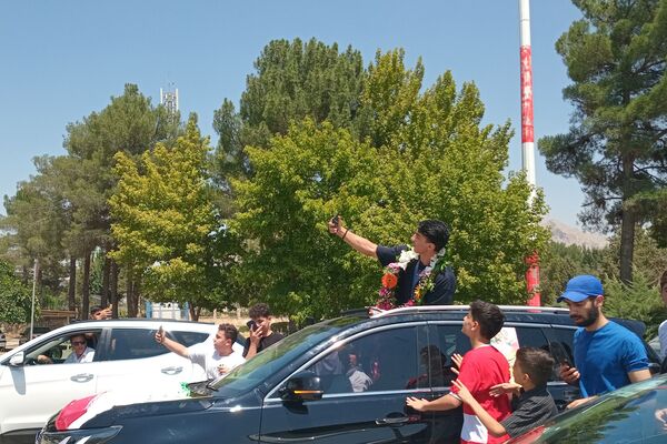 استقبال مردم کرمانشاه از آرین سلیمی قهرمان المپیک پاریس 