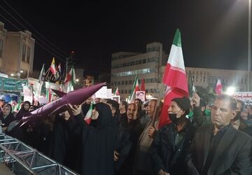 عشق به ایران در خون یک به یک ما ایرانیان
