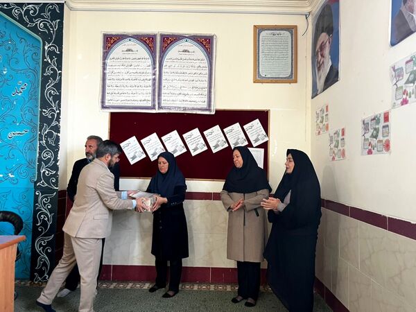 تجلیل از برگزیدگان مسابقات قرآنی 