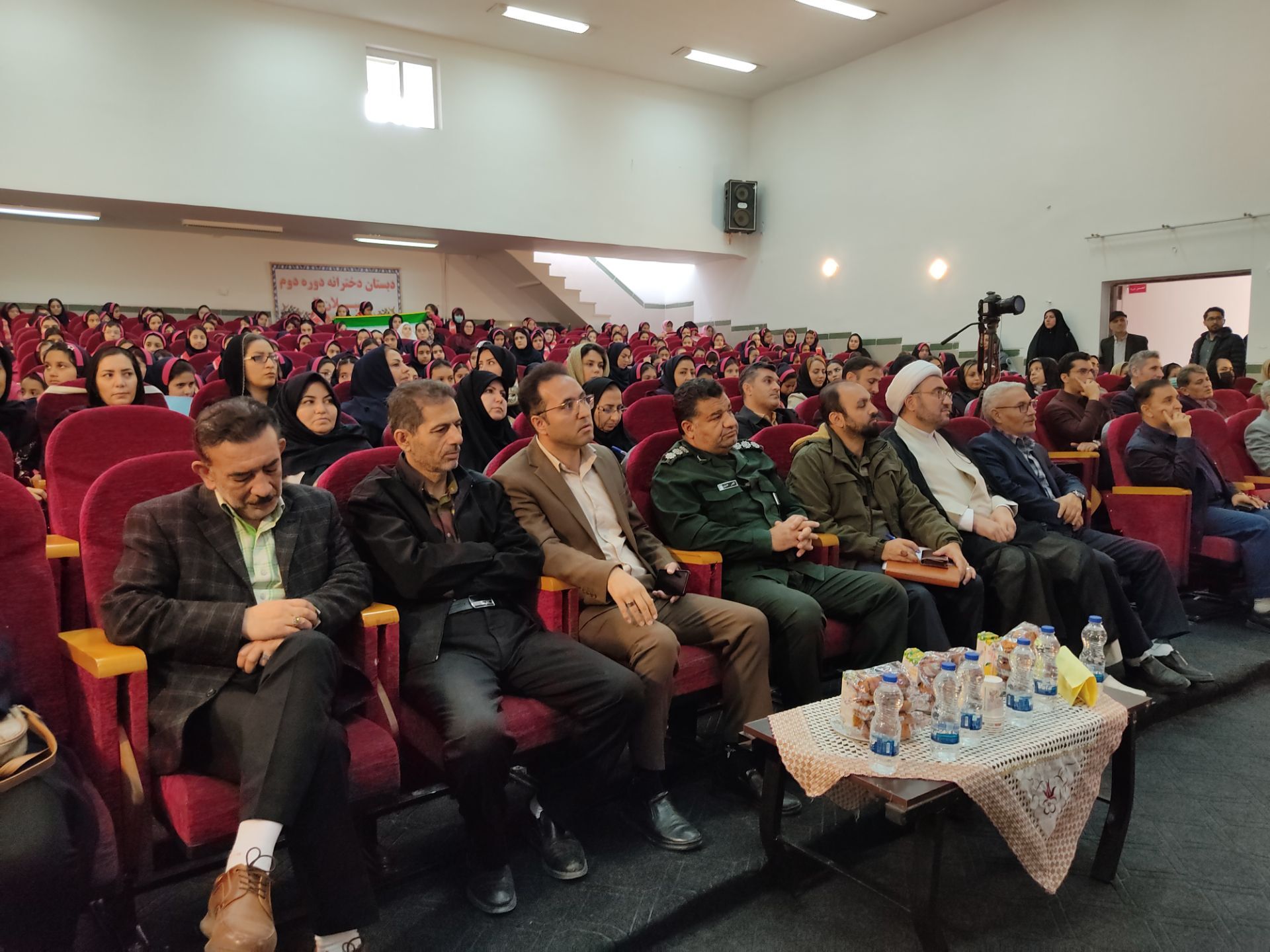 جشن عاطفه‌ها، یک رویداد ملی و اجتماعی است