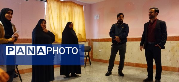 تعهد و تلاش دانش‌آموزان مدرسه انقلاب کوهدشت در فعالیت‌های مدرسه