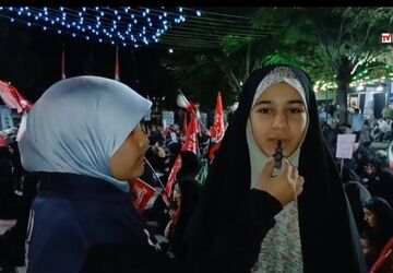 هم‌صدا با لاله‌های میناب؛ تجدید عهد دانش‌آموزان بام ایران در میدان فاضل گروسی