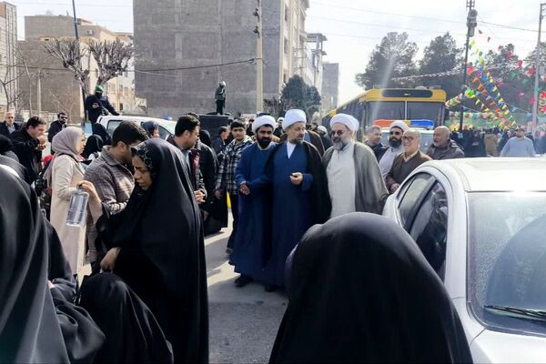 بازدید امام جمعه شهرستان رباط‌کریم و رئیس‌اداره‌ امورخیریه از موکب رباط کریم