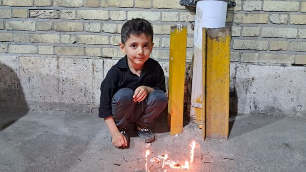 شام غریبان و حضور کودکان در مراسم سوگواری عاشورا