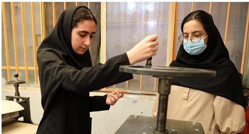  دانش‌آموزان در دوره کارورزی آموخته‌های تئوری خود را به صورت عملی نشان می‌دهند