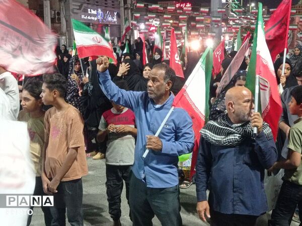 برنامه‌های ویژه میلاد پیامبر اکرم(ص) و هفته وحدت در میدان شهدای میناب