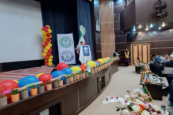 تجلیل از مربیان و دانش‌آموزان برتر شهرستان جم