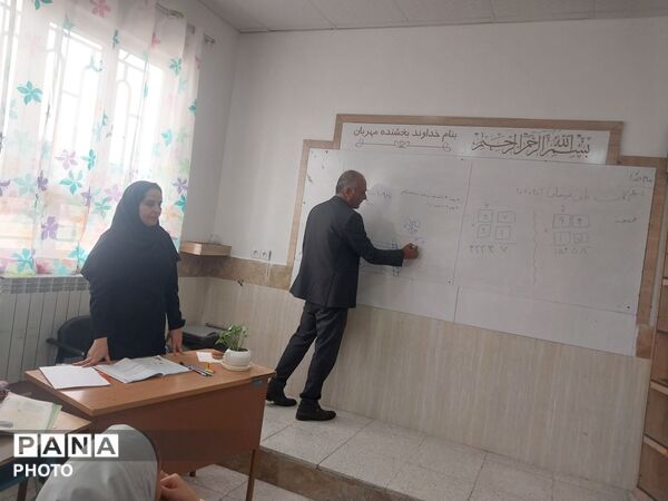 هفته ی نیروی انتظامی در آموزشگاه زهرا عبداللهیان ارغا
