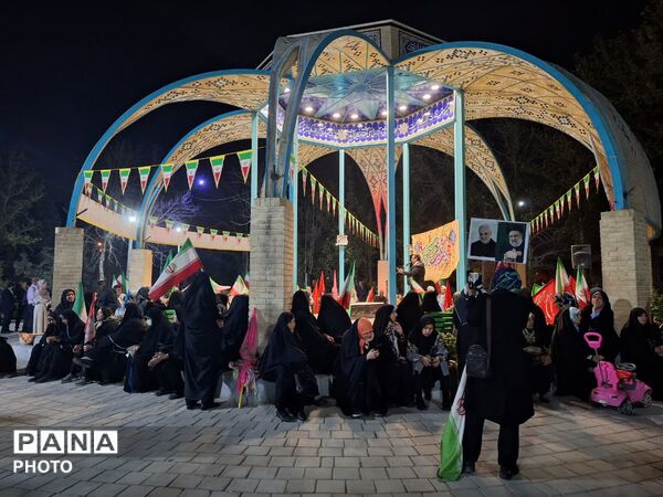 جشن میلاد حضرت زینب (سلام‌الله علیها) در جوار مزار شهید گمنام شهرک آزادی