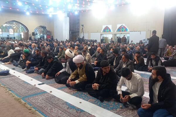 تقدیر از برگزیدگان پویش دانش‌آموزی در نماز جمعه باشکوه پیشوا