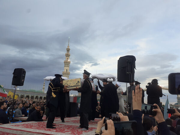 مراسم تشییع و خاکسپاری دو شهید گمنام دوران دفاع مقدس در قم