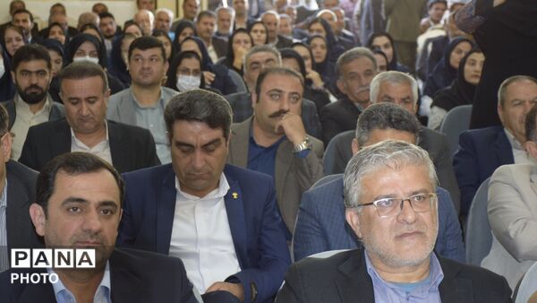 پرچم خدمت در بیمارستان شهدا لردگان به دست ریاست تازه سپرده شد