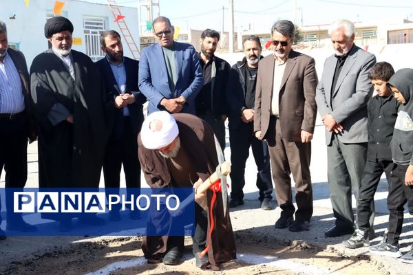 آیین کلنگ زنی آموزشگاه ۶کلاسه سلمان فارسی  در روستای بداف ابرکوه