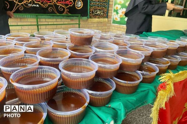 میزبانی نذر سمنو در دبیرستان ساره ورامین، همزمان با آغاز ایام فاطمیه