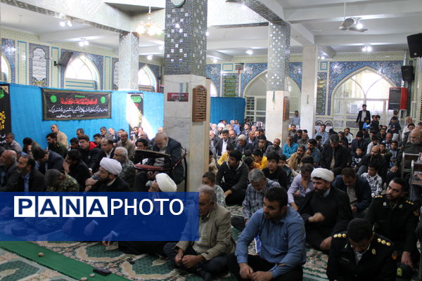 مدیرکل آموزش و پرورش استان در نماز جمعه شهربن