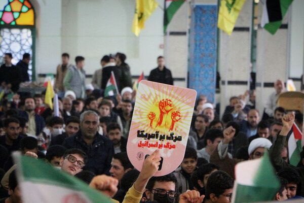 راهپیمایی یوم الله ۱۳ آبان در کرمانشاه