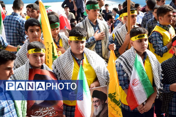 تجمع دانش‌آموزان شیرازی در حمایت از جبهه مقاومت