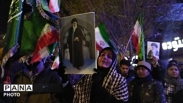 شهید هوا و فضا مهمان اجتماع مردم نیشابور شد 