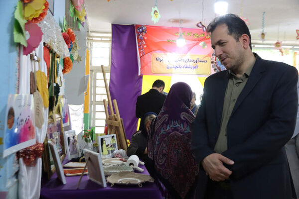 برپایی نمایشگاه زنده مشاغل و افتتاح اتاق نمایش در اسلامشهر