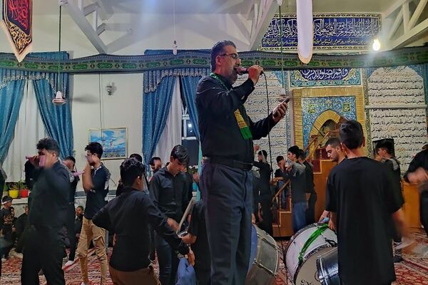 هیئت  زنجیر زنی و عزاداری اباعبدالله الحسین علیه السلام  بار درشب هفتم محرم  