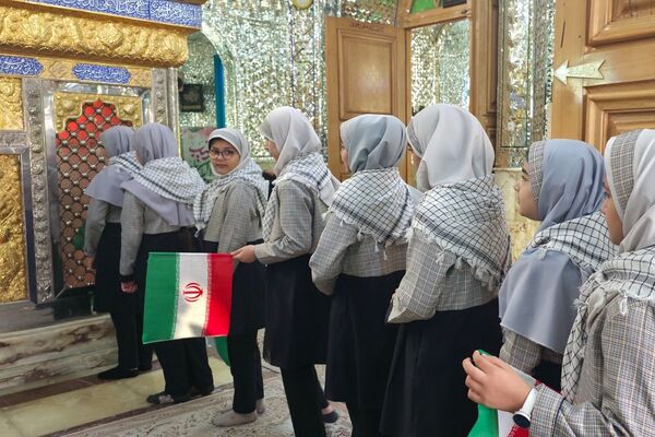 هفته بسیج و غبار روبی مزار شهدای  امامزاده عمادالدین (ع) در شهرستان رباط‌کریم