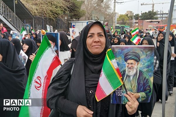 تجدید عهد و پیمان فرهنگیان و مردم چهاردانگه با رهبر و آرمان های انقلاب