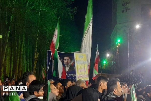 طنین فریاد «لبیک یا امام» در پیشوا؛ دبستان آیت‌الله خامنه‌ای به نام «شهید امام سید علی حسینی خامنه‌ای» تغییر یافت