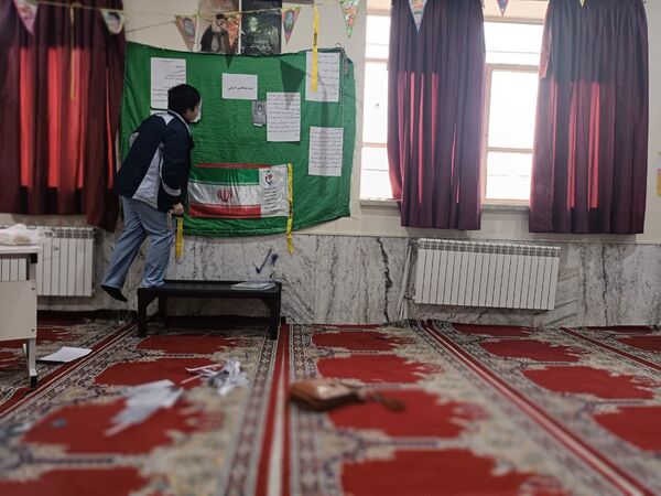 برپایی نمایشگاه مدرسه انقلاب در دبیرستان شهید رجایی