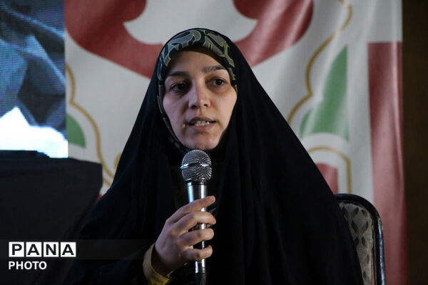 محفل شعرای یزدی در روز دختر
