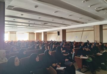 جلسه دوم کارگاه توانمندسازی مربیان و معاونان ناحیه ۴

