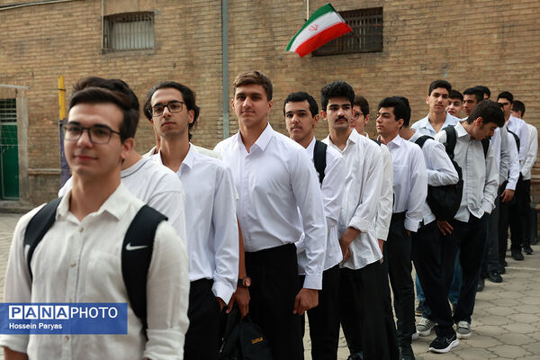 مراسم آغاز سال تحصیلی جدید در مدارس ماندگار کشور