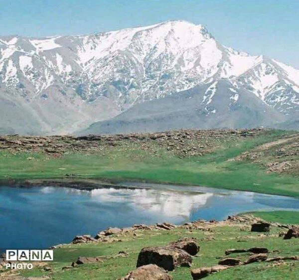 وانان، تابلوی بی‌بدیل خالق، شکوه رنگ‌ها و عظمت کوهستان
