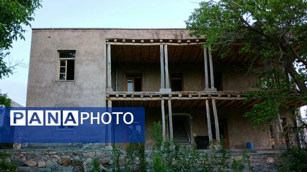 سفری به خانه پدری شهریار 