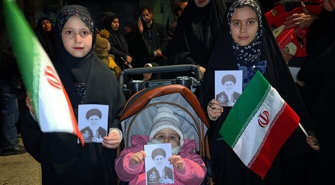 خبرنگار دهه نودی روایتگر شور بیعت