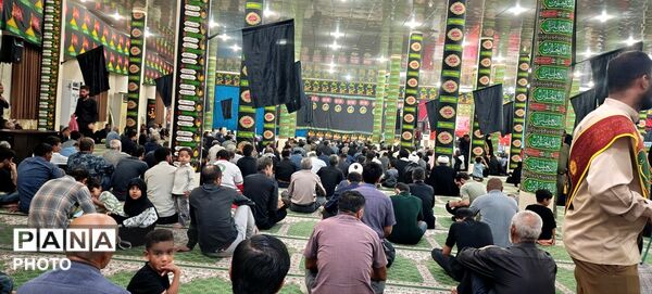 آیین گرامیداشت چهارمین ماهگرد شهادت «رهبر شهید» و شهدای دانش‌آموز دبستان شجره طیبه میناب
