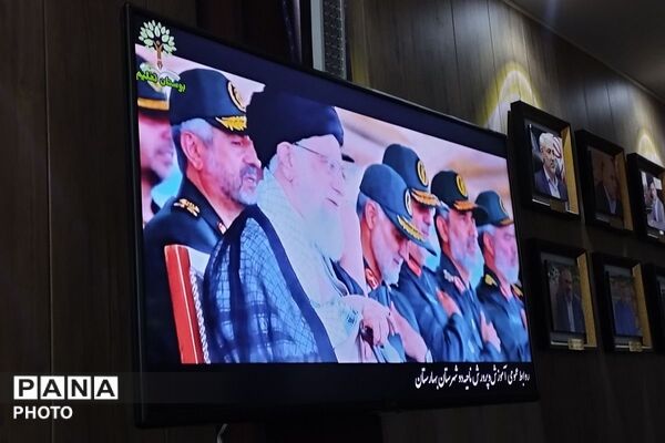 آئین تجلیل از فعالان حوزه پرورشی مدارس متوسطه بهارستان دو