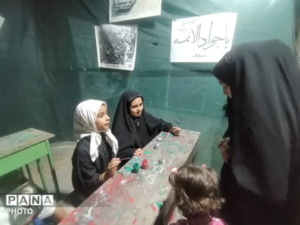 حضوردانش آموزان در موکب سازمان دانش آموزی در هشتاد و هفتمین شب تجمعات