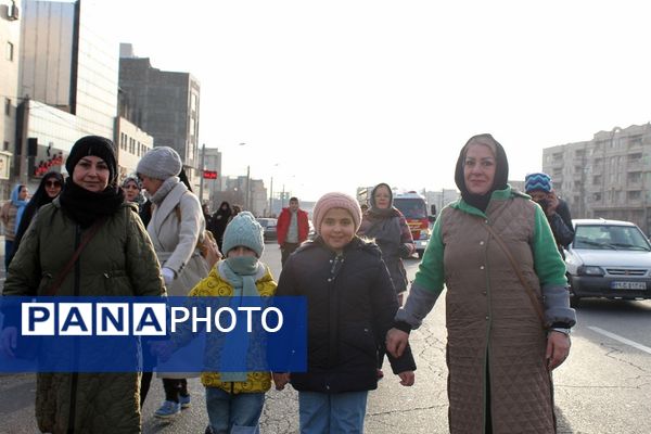  همایش پیاده‌روی خانوادگی در فردیس