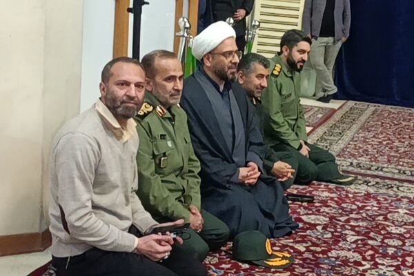برگزاری جشن ۱۰۰۰ دانش‌آموز دختر روزه اولی در شیراز